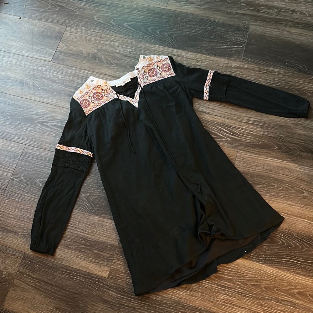 altar’d state tunic style shirt. sized small.
